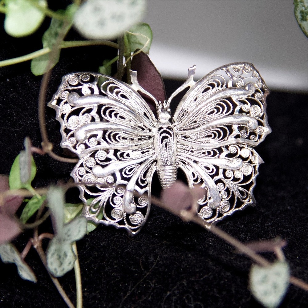 Vintage‎ Sterling Silver Filigree Butterfly Brooch Pin Ornate Openwork Design
